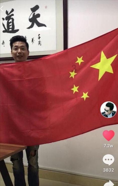 柳林县文旅局开展“辰龙送瑞 春联传福”送春联活动